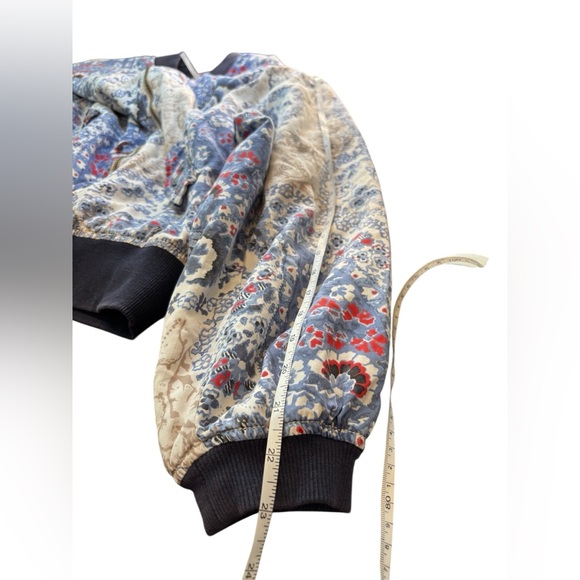 Free People Daytrip Floral Paisley Bomber Jacket Blue Cream S Boho Festival - Picture 7 of 11